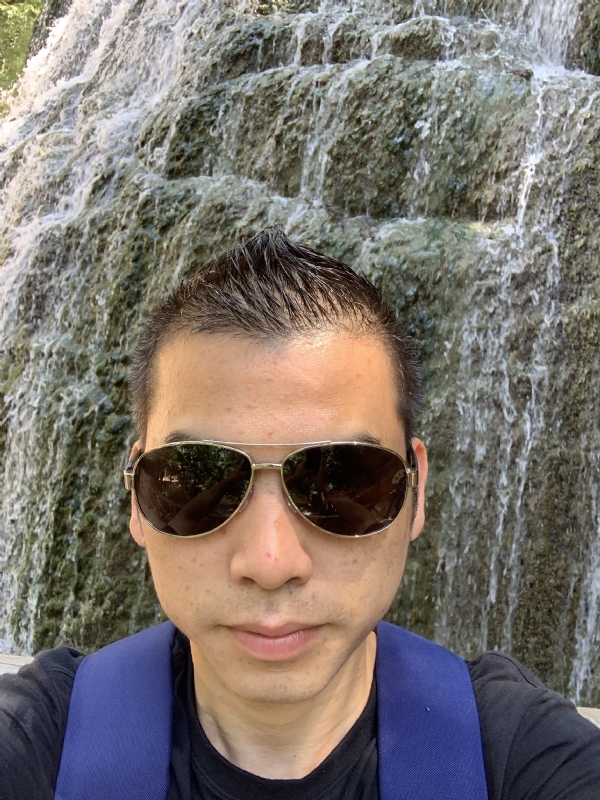 高兴的第二张照片--光泽征婚网