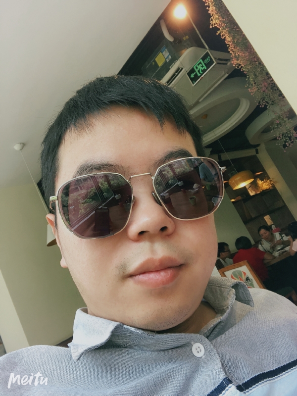 月台等路人的第一张照片--光泽征婚网