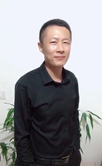 地huhi的第一张照片--光泽征婚网