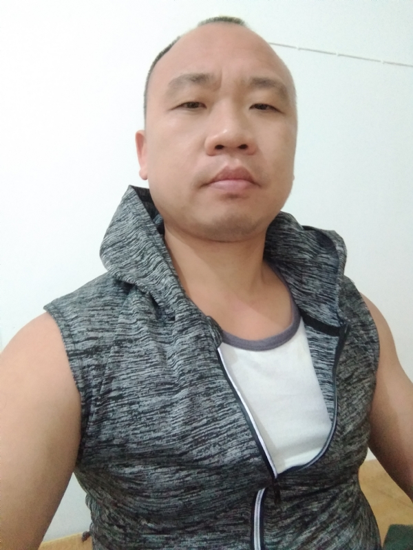 whm的第一张照片--光泽征婚网