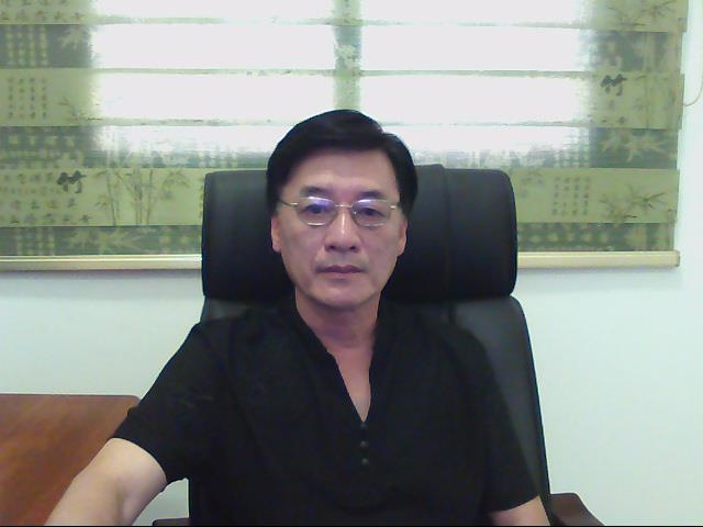 凡人老黄的第一张照片--光泽征婚网