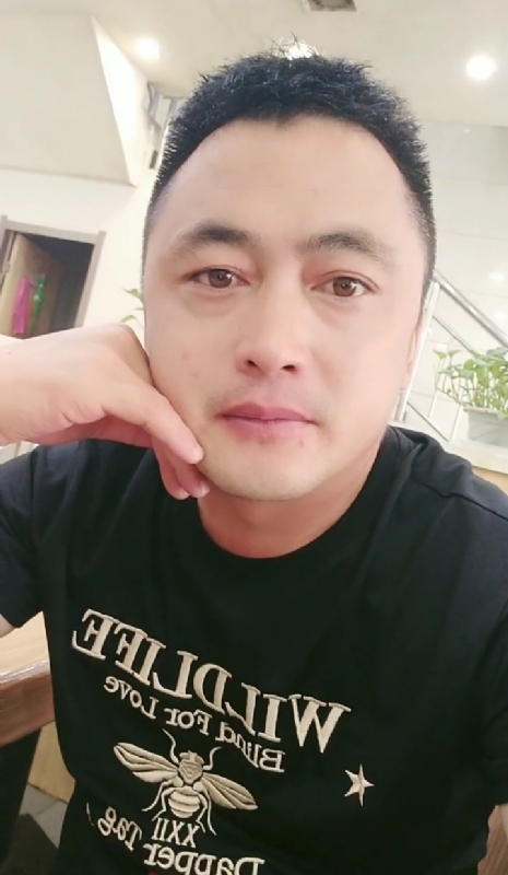 廖艾德的第一张照片--光泽征婚网