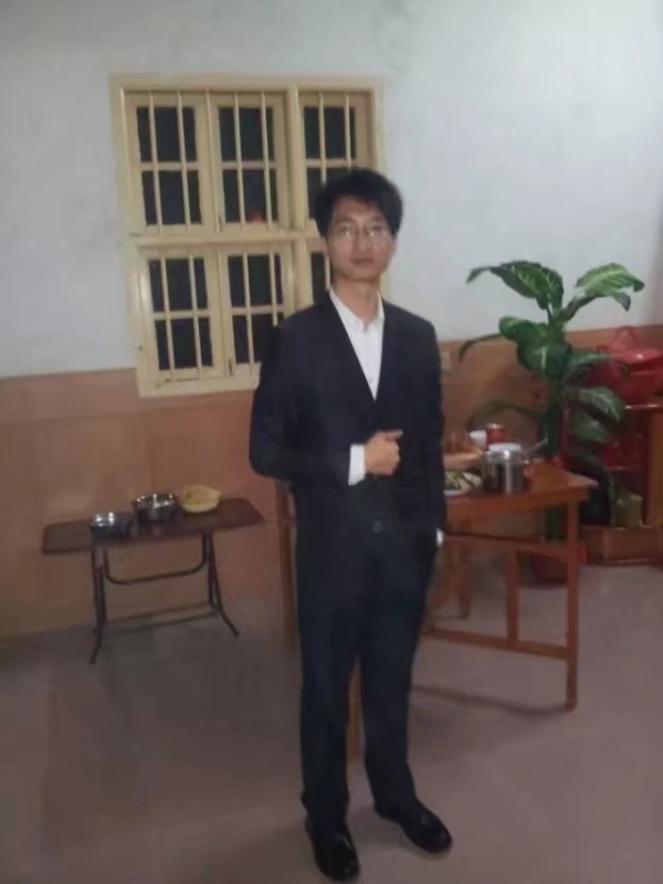 潇湘剑雨的第一张照片--光泽征婚网
