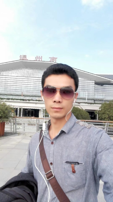 错把真心喂了狗的第三张照片--光泽征婚网