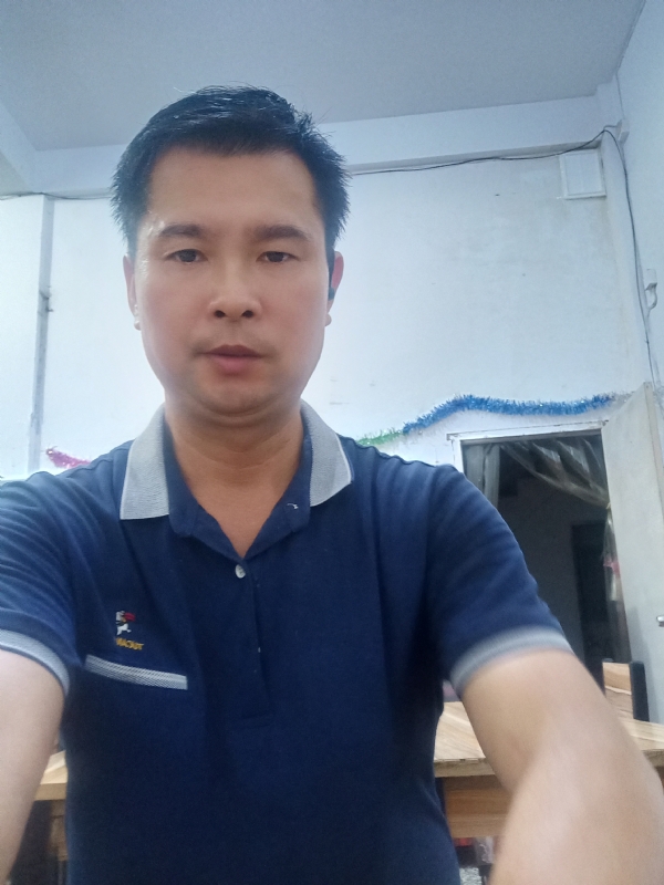 我是自强不息的第一张照片--光泽征婚网