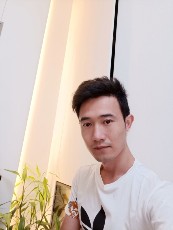 简的第一张照片--光泽征婚网