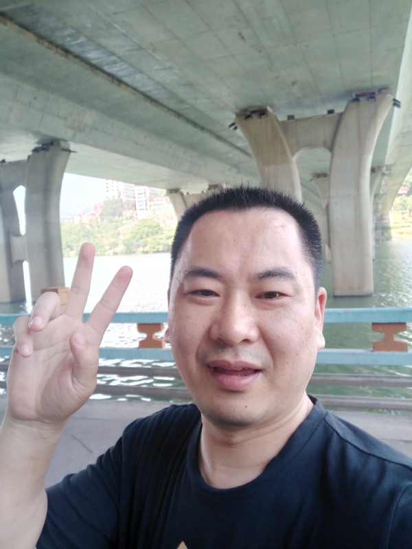 上人的第一张照片--光泽征婚网