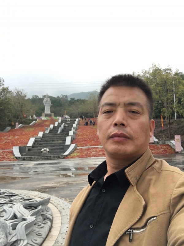 开心的松鼠的第二张照片--光泽征婚网