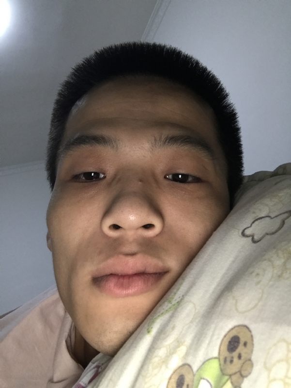 直男的第一张照片--光泽征婚网