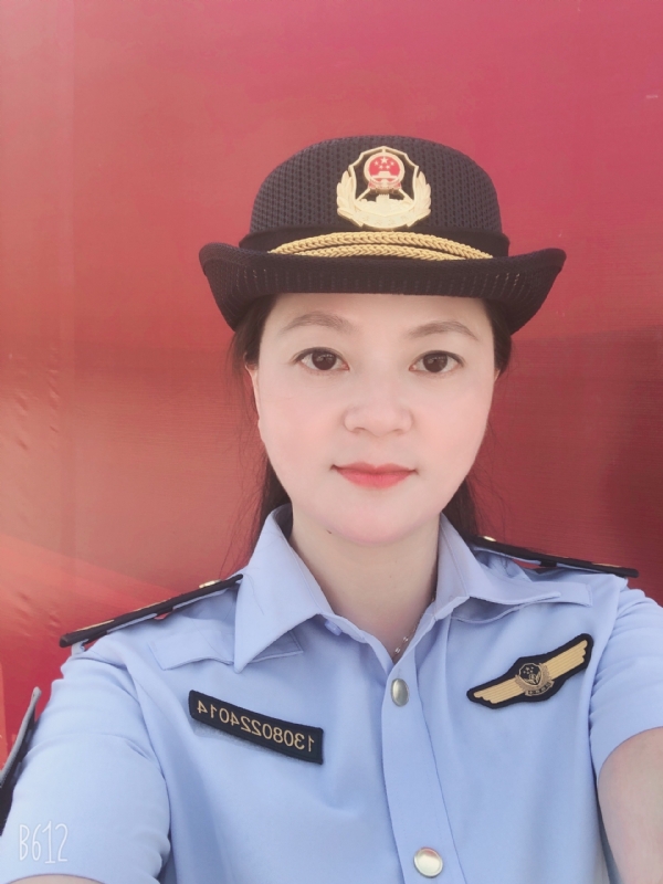 明明的第一张照片--光泽征婚网