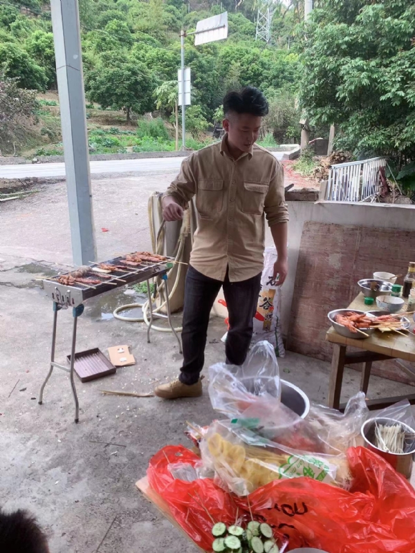 你黑我哟的第一张照片--光泽征婚网