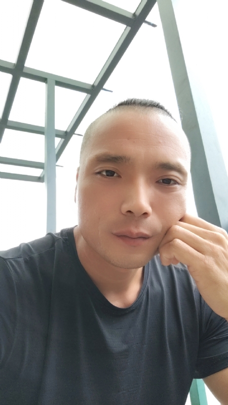 伯爵的第三张照片--光泽征婚网