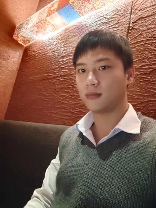 匿藏其名的第一张照片--光泽征婚网