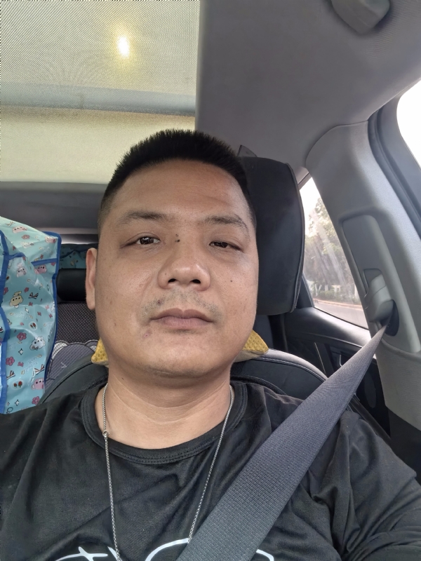 卖电池的大叔的第一张照片--光泽征婚网